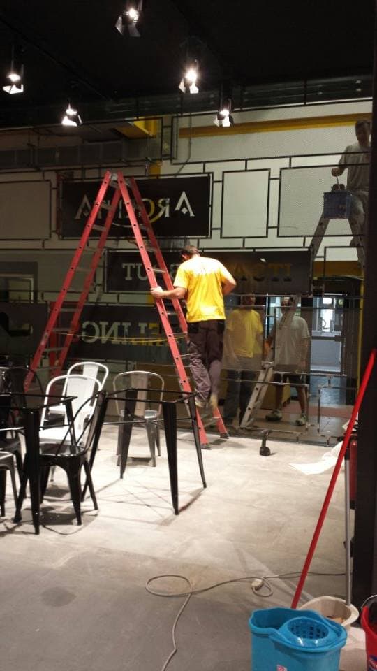 Pregătire showroom Argenta